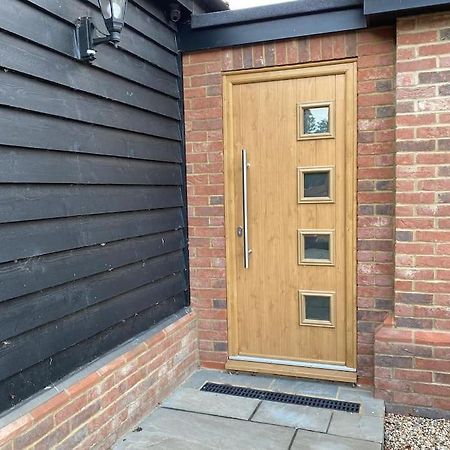 Stansted Airport Luxury Annexe With Parking. Apartman Birchanger Kültér fotó