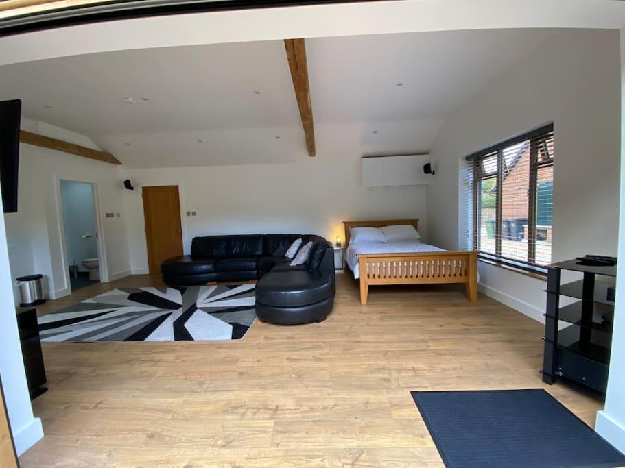 Stansted Airport Luxury Annexe With Parking. Apartman Birchanger Kültér fotó