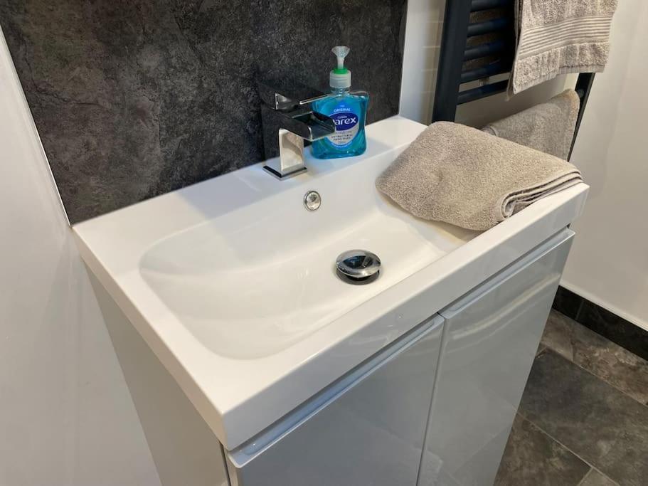 Stansted Airport Luxury Annexe With Parking. Apartman Birchanger Kültér fotó