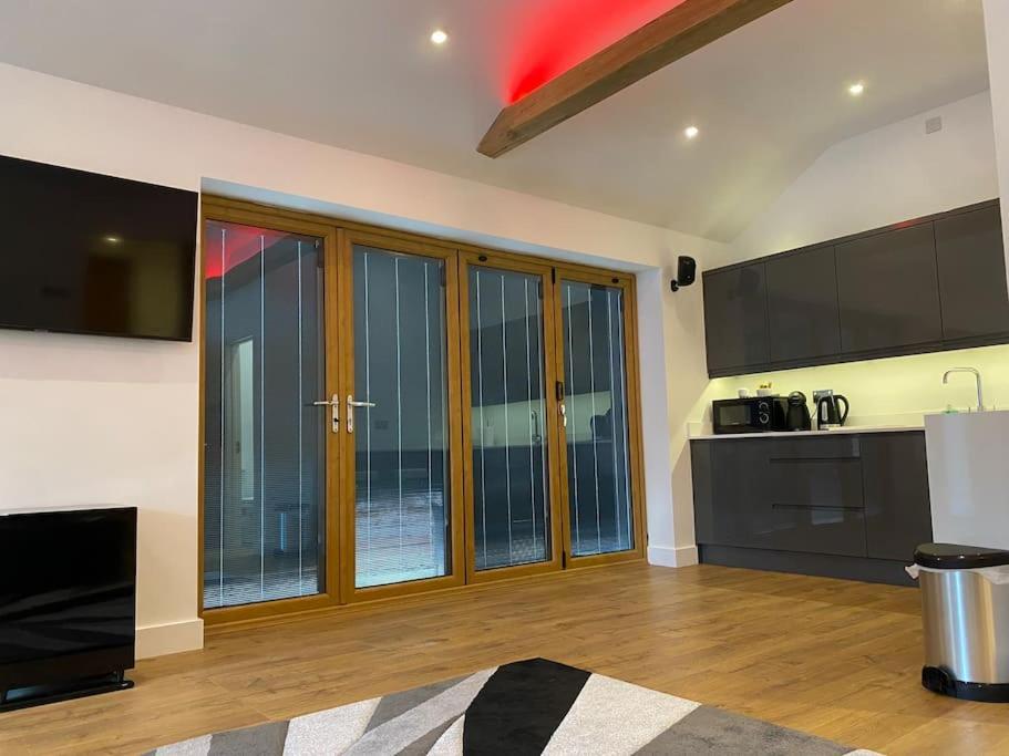 Stansted Airport Luxury Annexe With Parking. Apartman Birchanger Kültér fotó