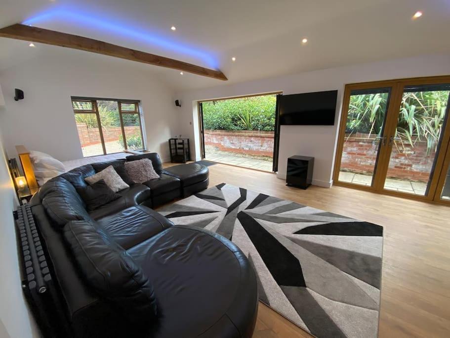 Stansted Airport Luxury Annexe With Parking. Apartman Birchanger Kültér fotó